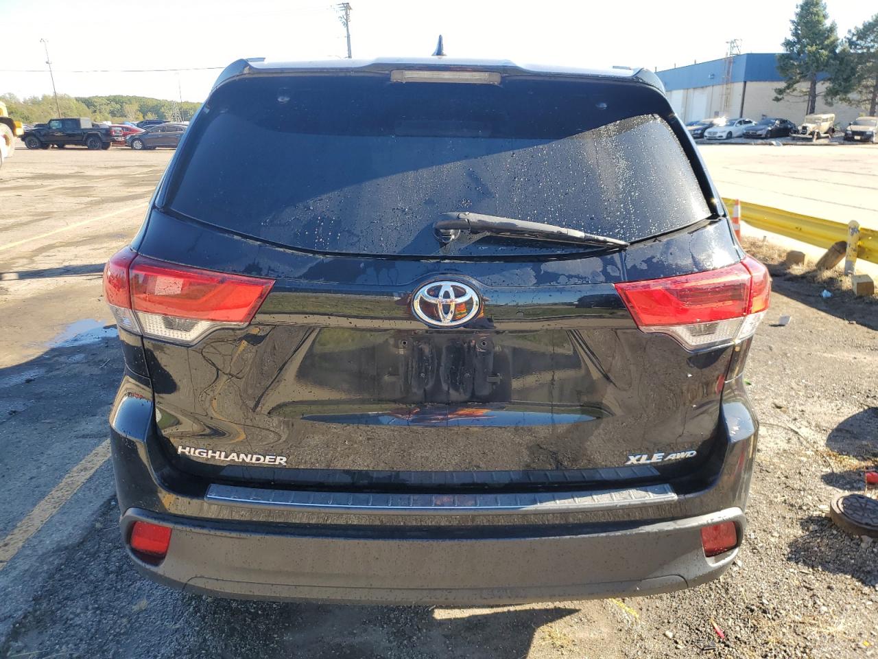 2019 Toyota Highlander - Image 6