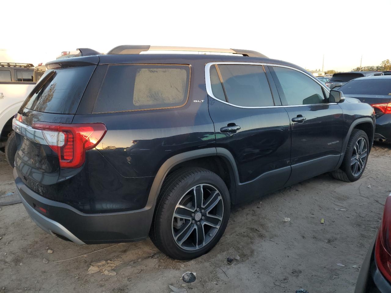 2021 GMC Acadia - Image 3