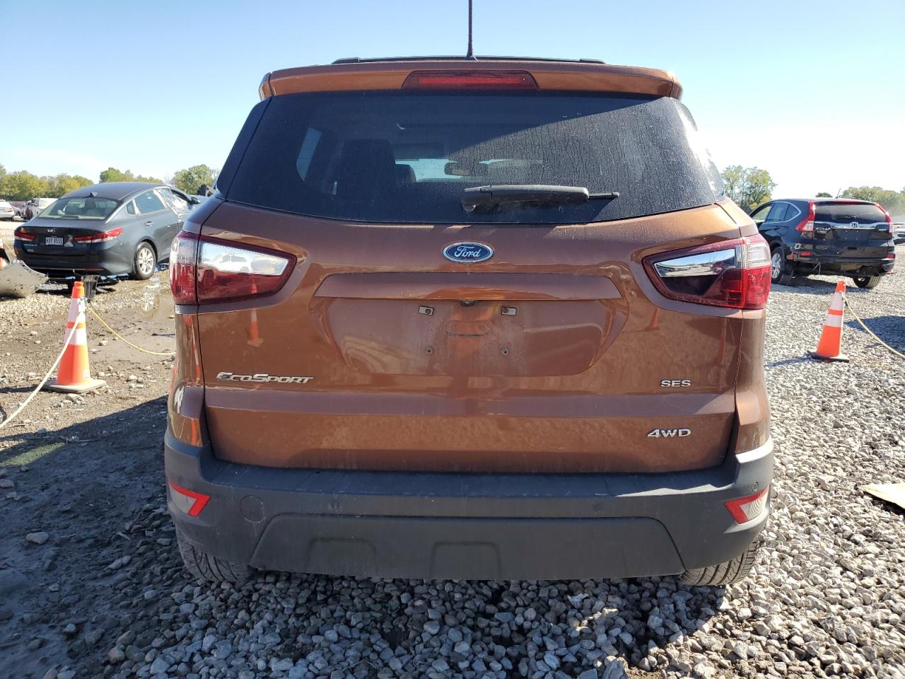 MAJ6P1CL3JC226105 2018 Ford Ecosport Ses