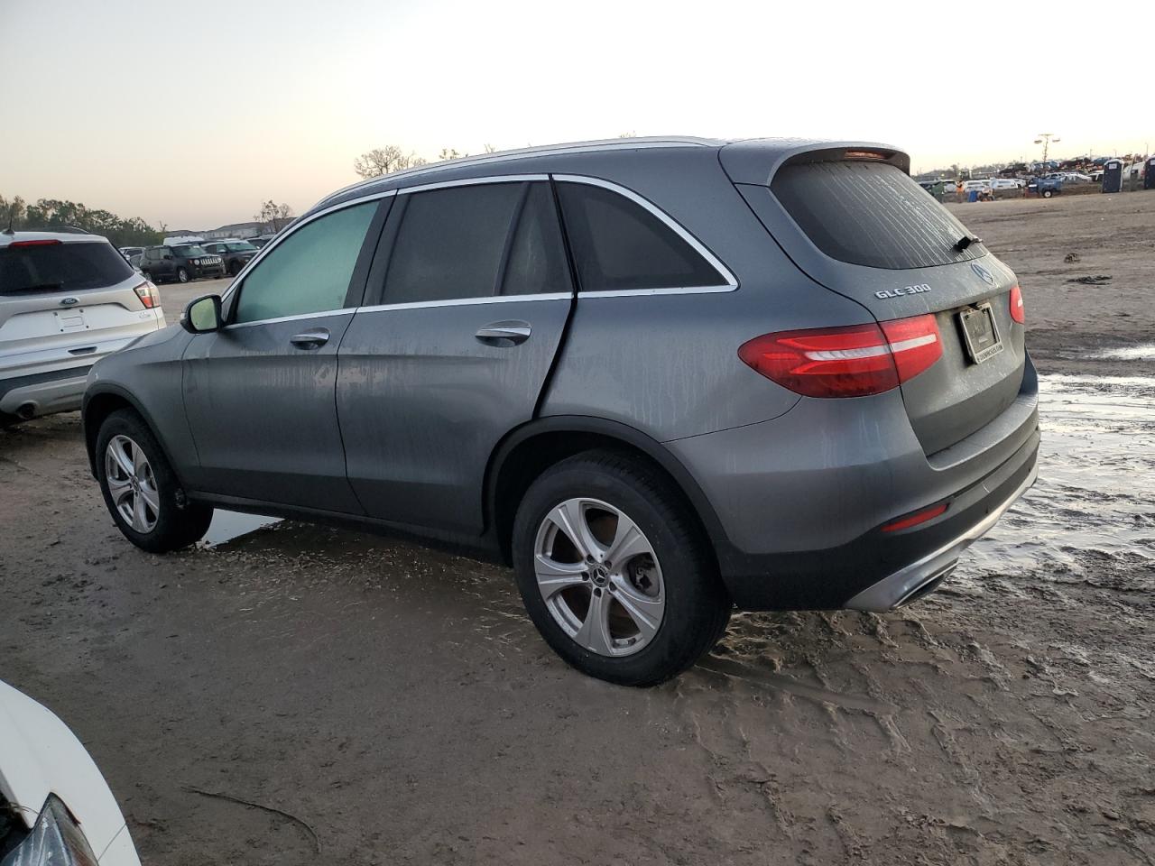 WDC0G4KB4JV031574 2018 MERCEDES-BENZ GLC - Image 2