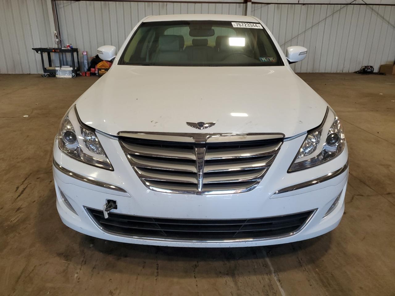 2014 Hyundai Genesis - Image 5