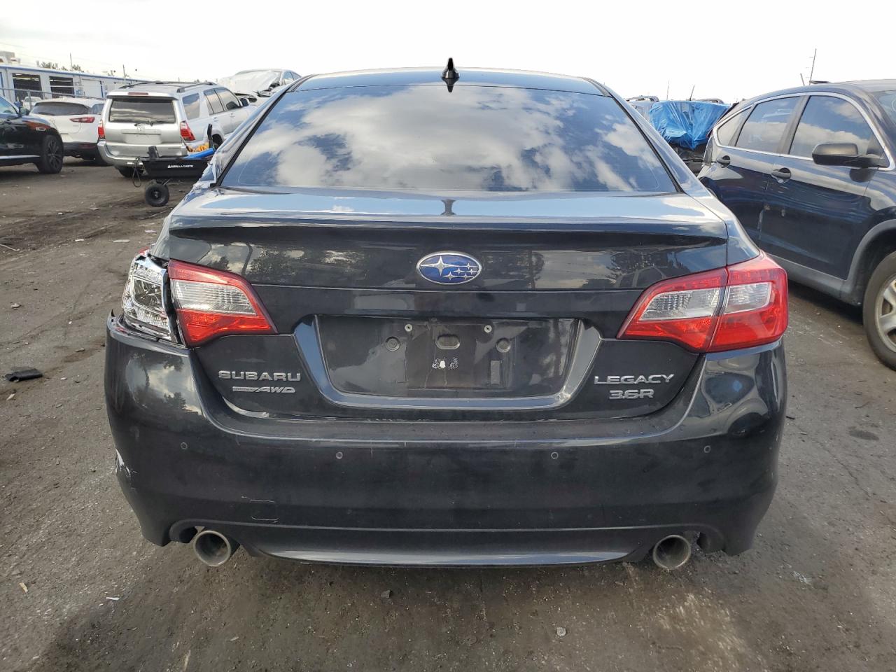 4S3BNEN69H3031651 2017 Subaru Legacy 3.6R Limited