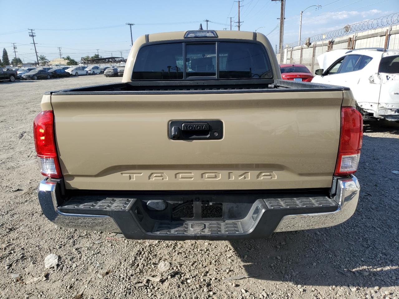 5TFAX5GNXHX100060 2017 Toyota Tacoma Double Cab