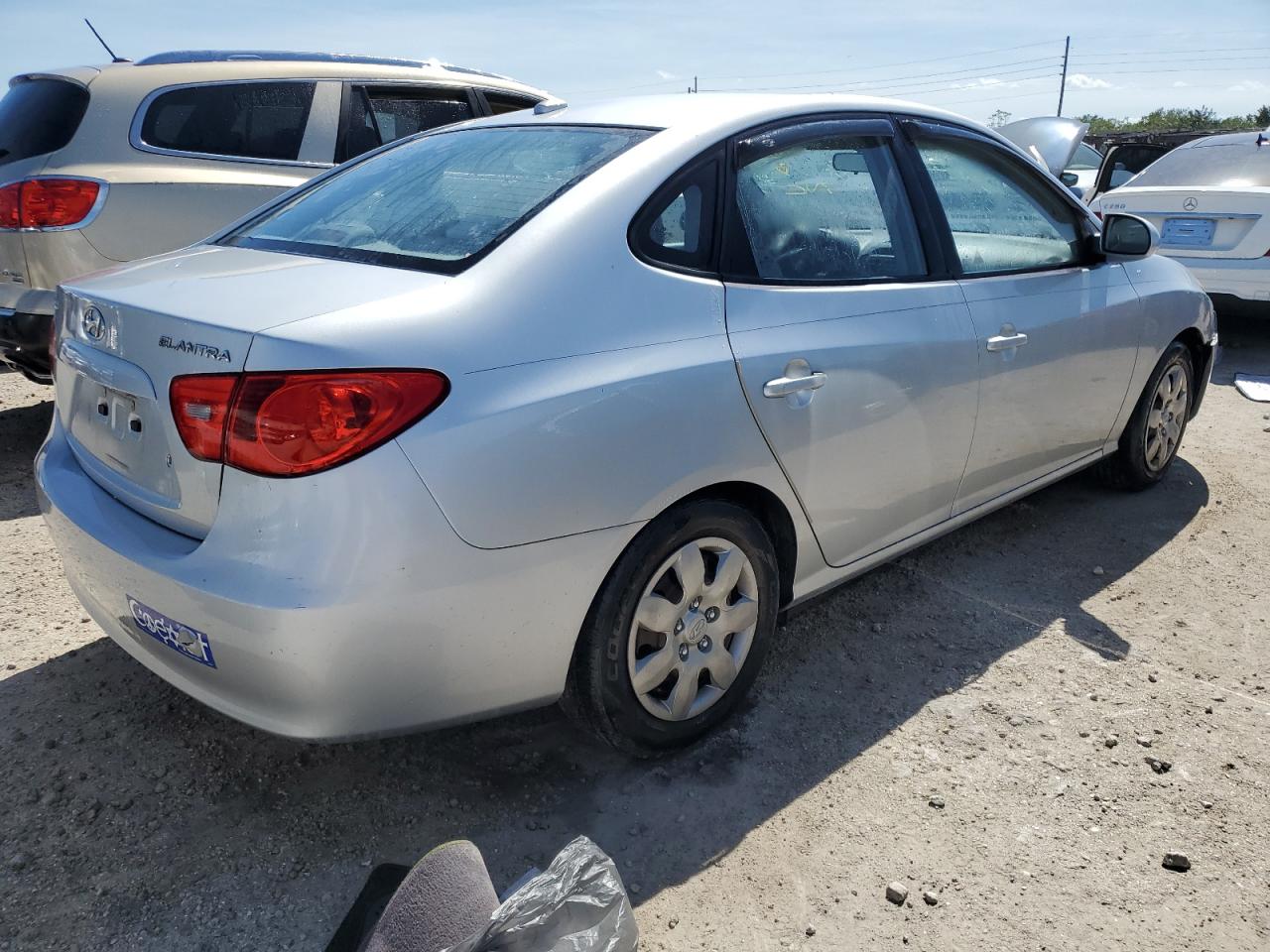 2009 Hyundai Elantra - Image 3
