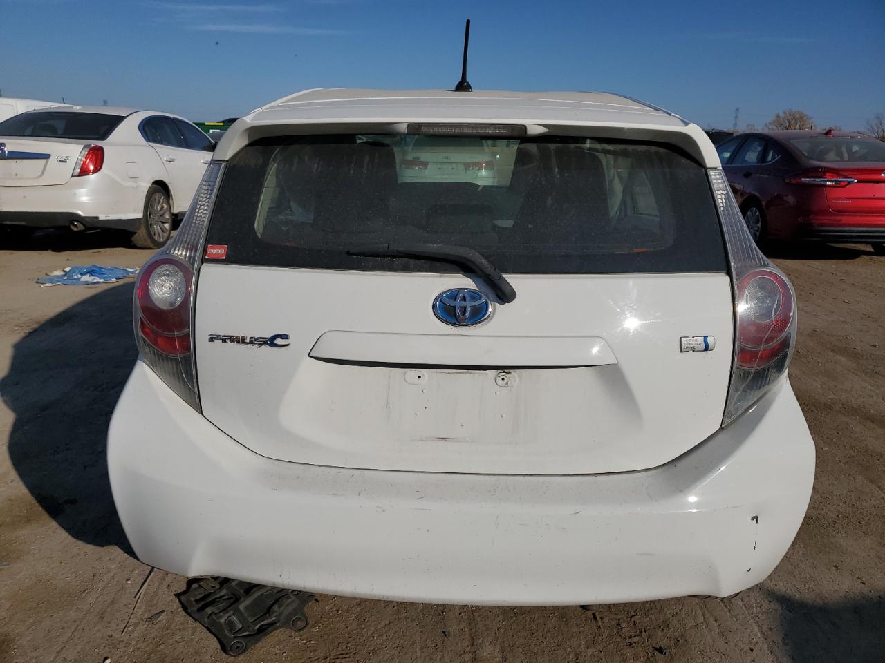 JTDKDTB3XE1562365 2014 Toyota Prius C