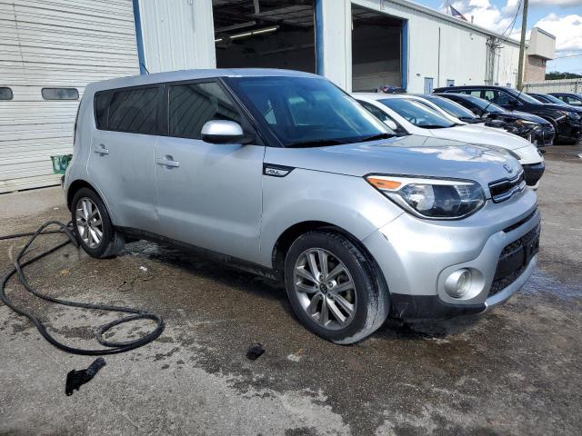  KIA SOUL 2017 Серебристый