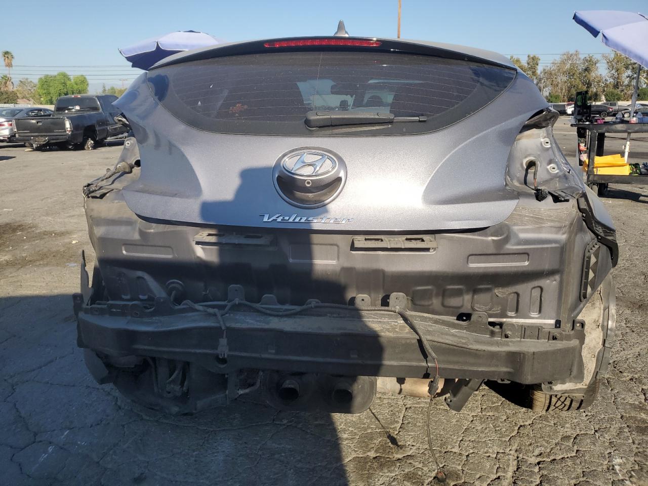 2017 Hyundai Veloster - Image 6