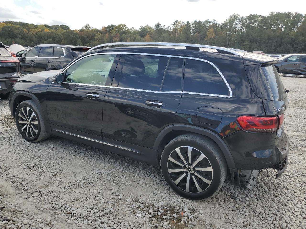 2022 Mercedes-Benz GLB - Image 2