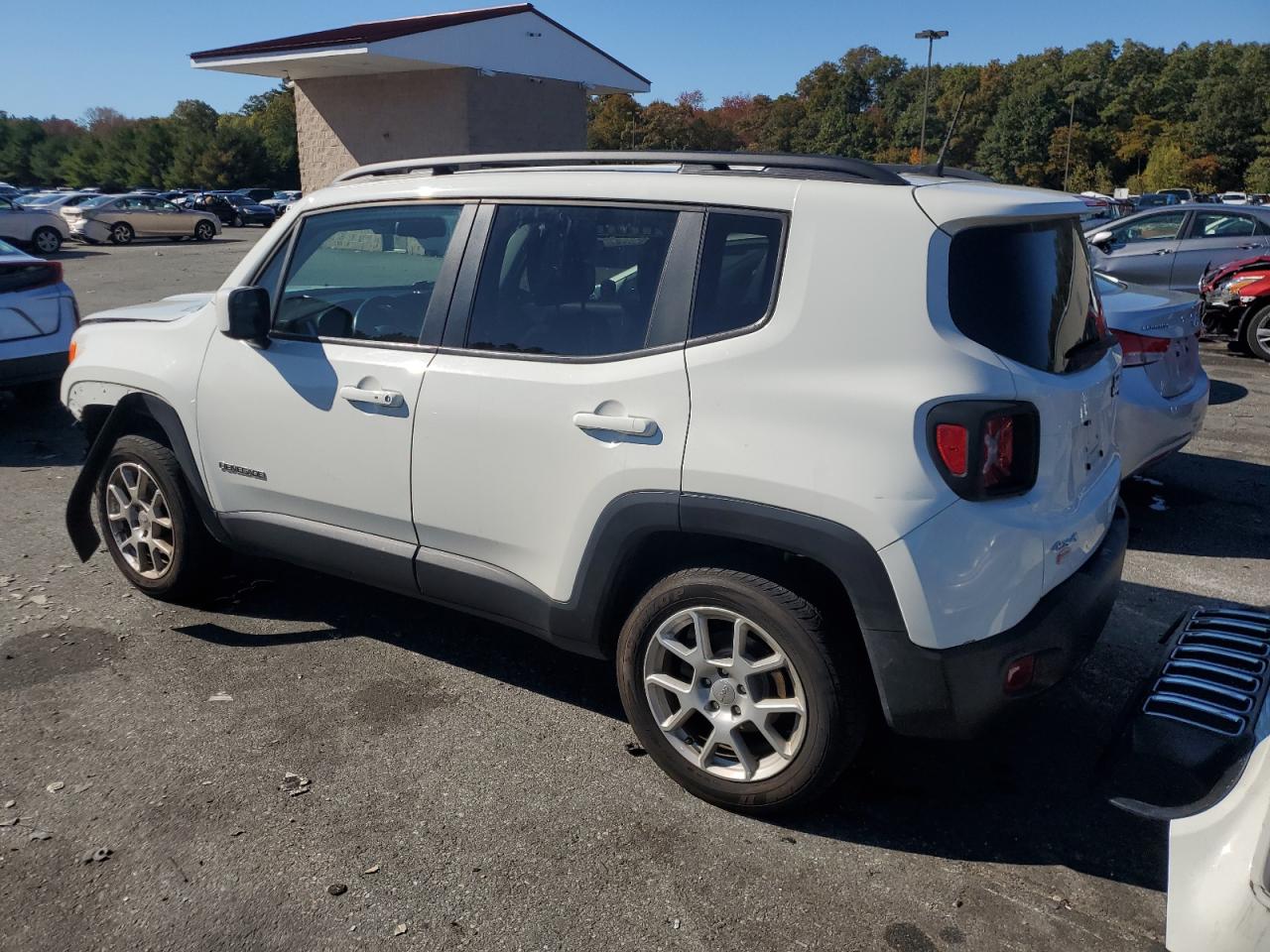 2020 Jeep Renegade - Image 2