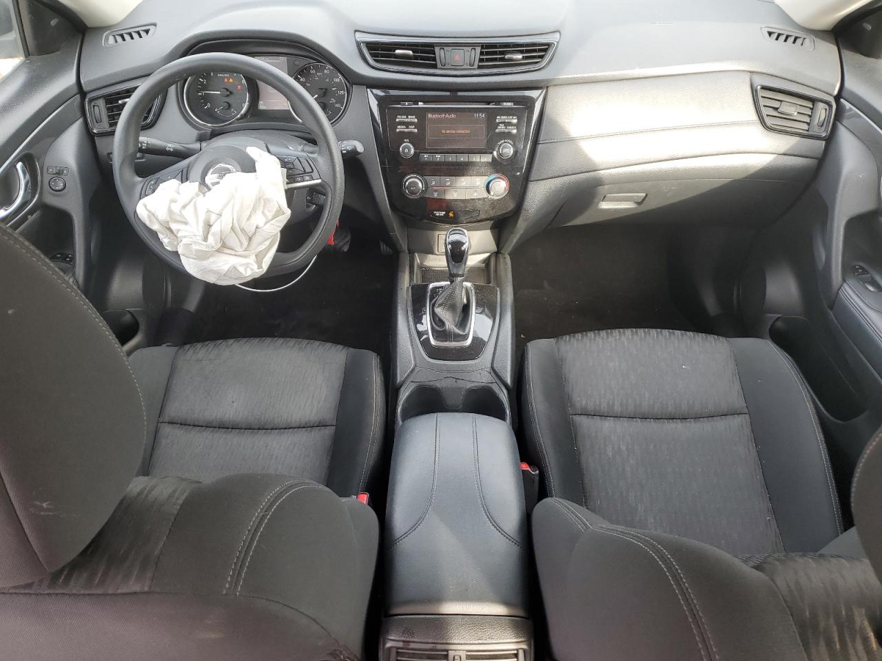 2017 Nissan Rogue - Image 8
