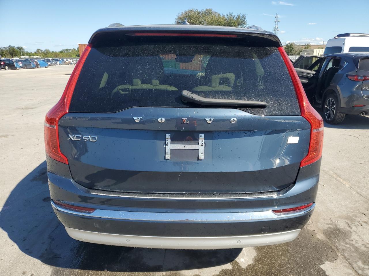 2022 Volvo Xc90 T8 Recharge Inscription Express VIN: YV4BR0CK6N1777695 Lot: 77629964