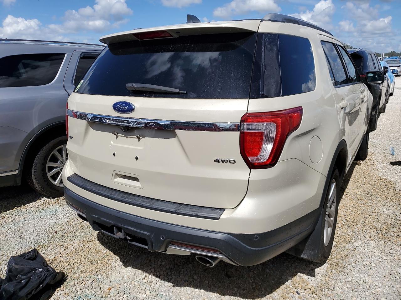 2018 Ford Explorer Xlt VIN: 1FM5K8D82JGA86639 Lot: 74271844