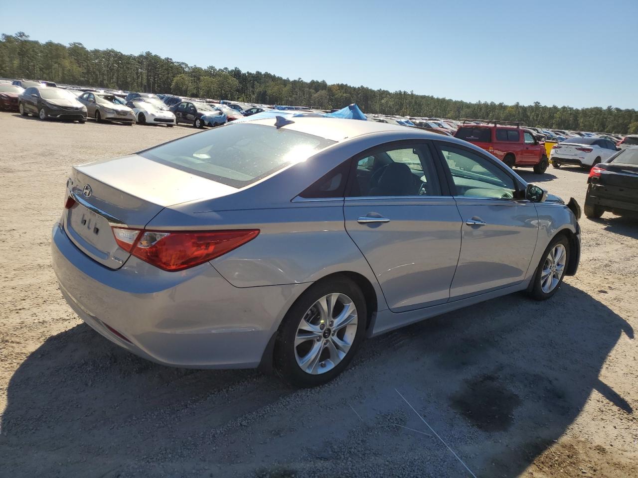 2013 Hyundai Sonata - Image 3