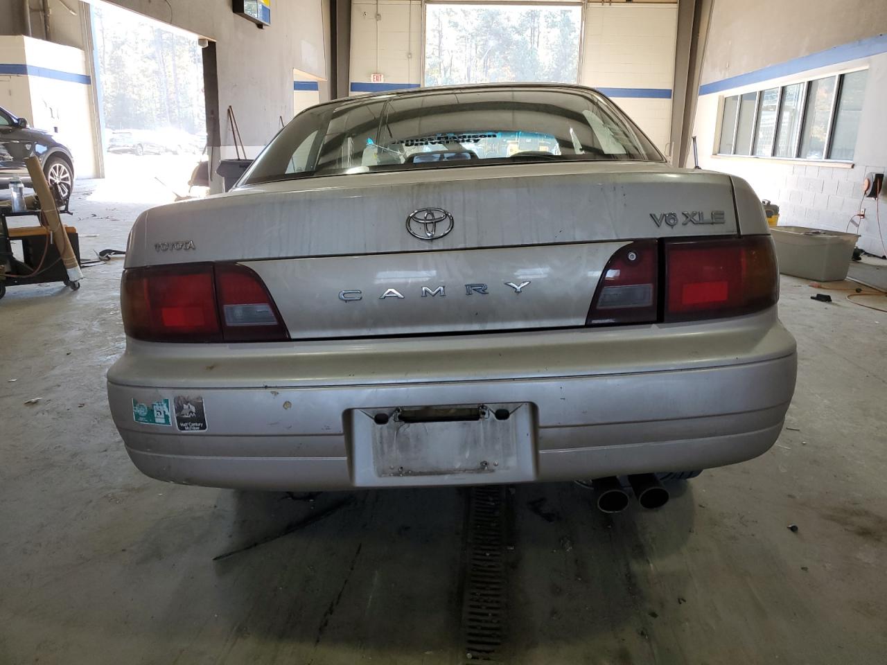 1996 Toyota Camry Le VIN: 4T1BF12K6TU126903 Lot: 76736344