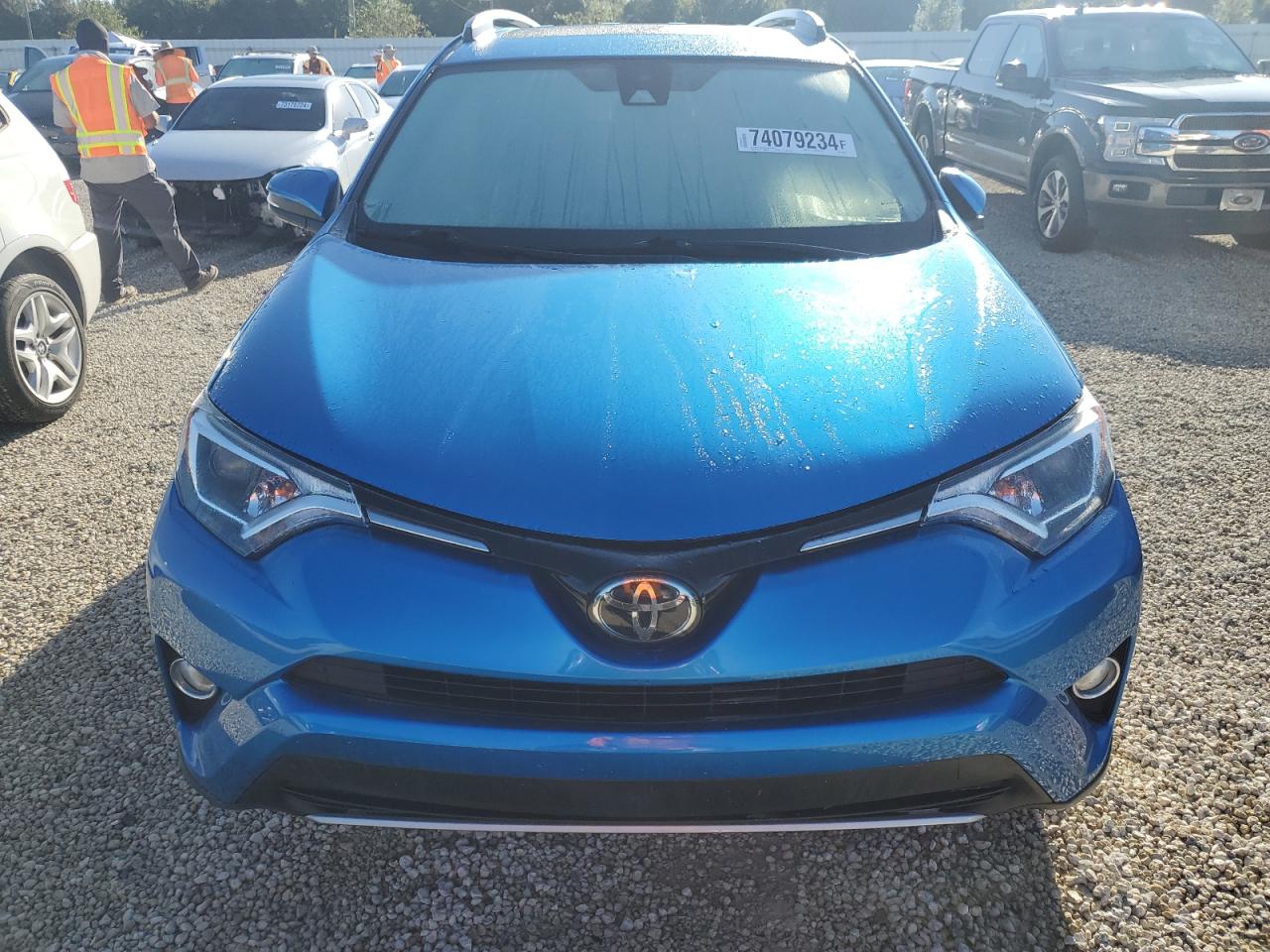 2017 Toyota RAV 4 - Image 5