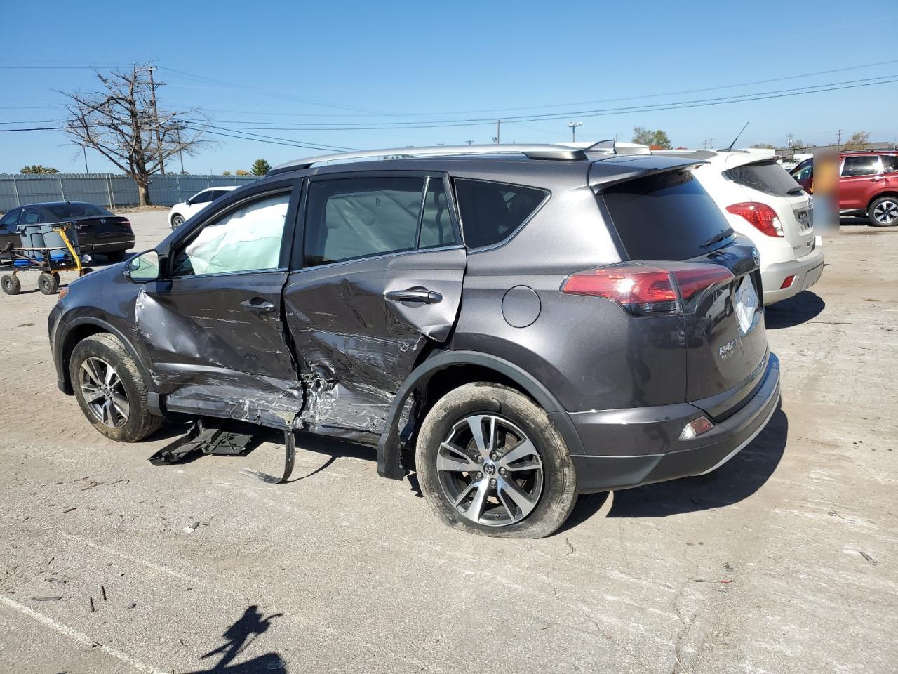 2016 Toyota RAV 4 - Image 2