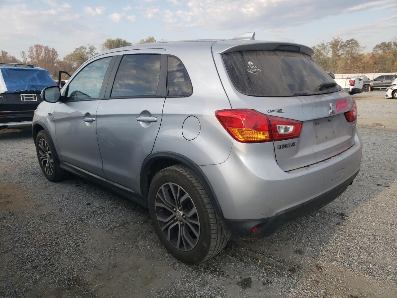 2017 Mitsubishi Outlander - Image 2