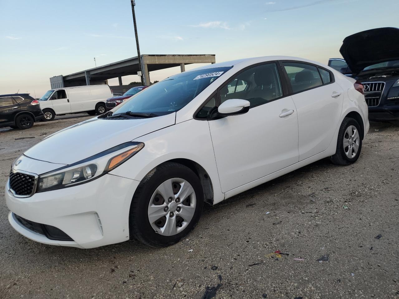 3KPFK4A70HE069006 2017 KIA FORTE - Image 1