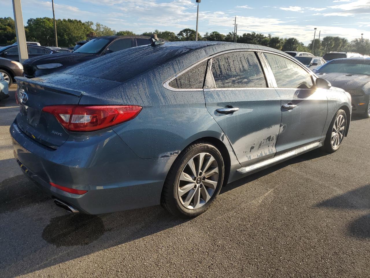 2015 Hyundai Sonata - Image 3