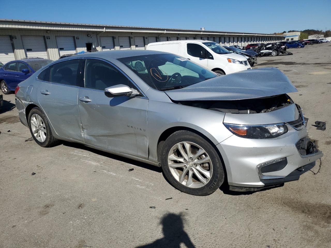 VIN 1G1ZD5ST8JF231879 2018 CHEVROLET MALIBU no.4