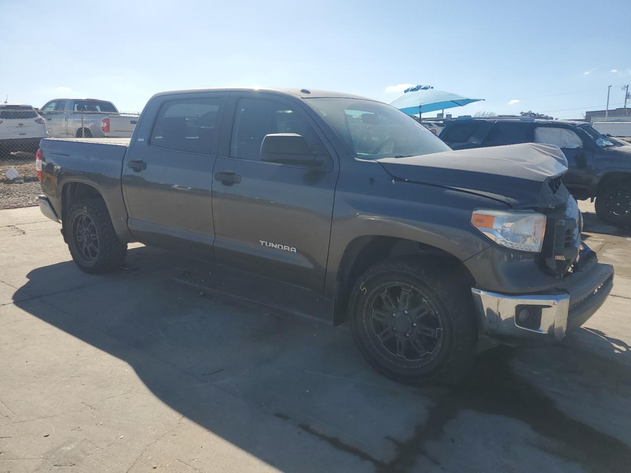 VIN 5TFEM5F14FX088686 2015 TOYOTA TUNDRA no.4