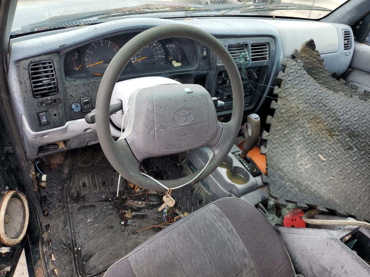 4TASM92N6WZ147630 1998 Toyota Tacoma Xtracab Prerunner