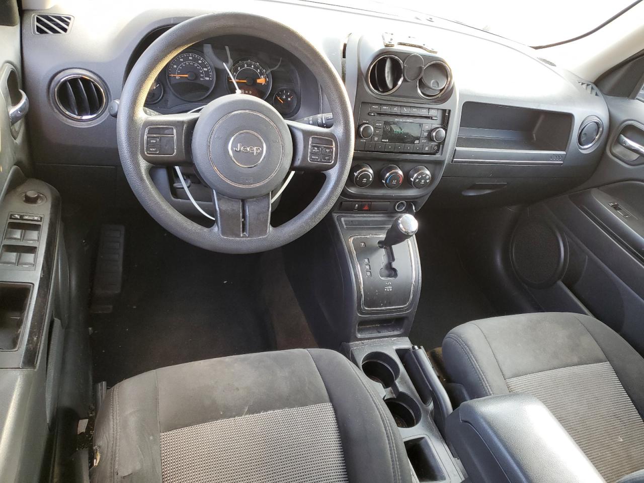 2017 Jeep Liberty (Patriot) - Image 8
