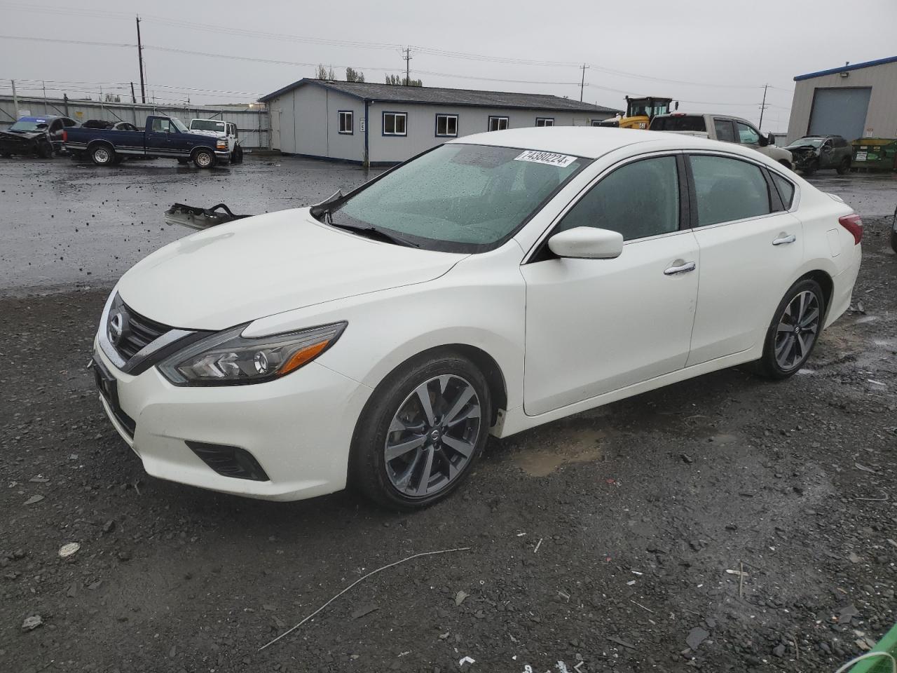 1N4AL3AP8HC120640 2017 NISSAN ALTIMA - Image 1