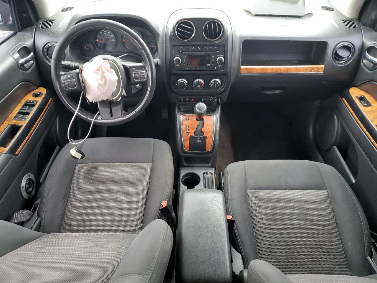 2013 Jeep Compass - Image 8