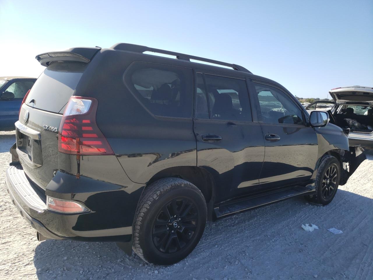 2022 Lexus GX - Image 3
