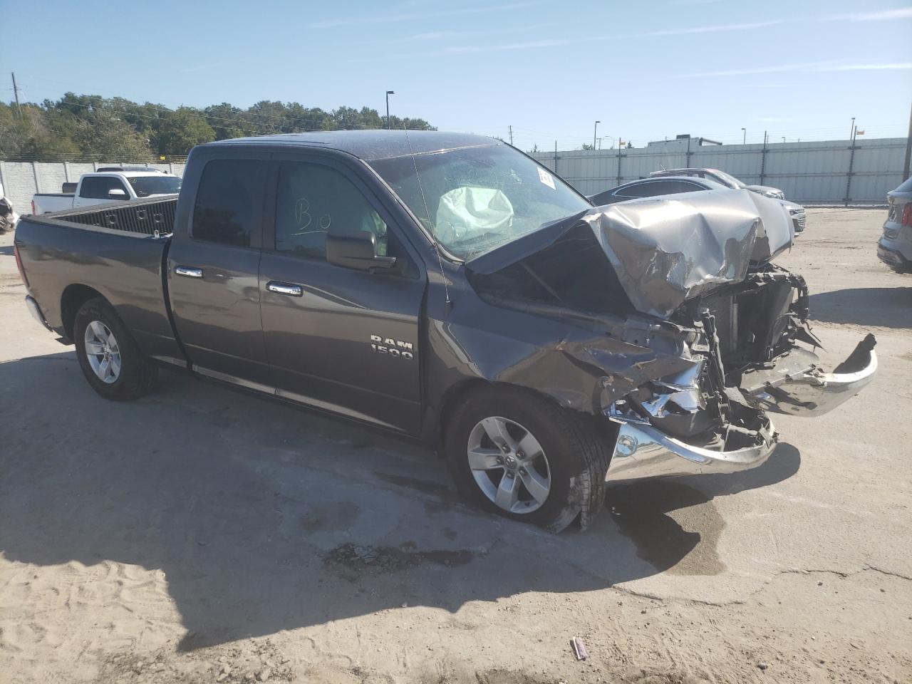 2016 RAM 1500 - Image 4