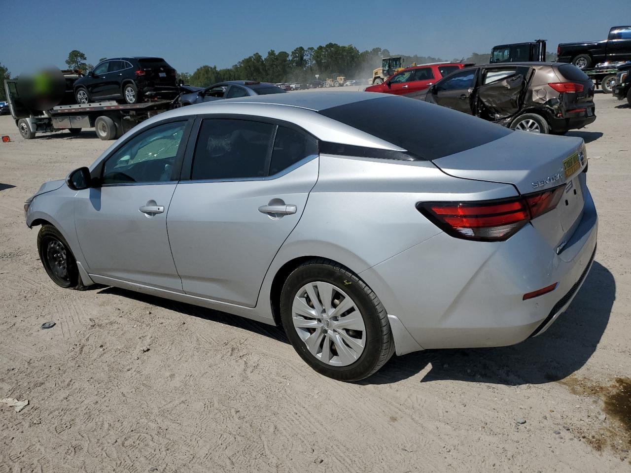 2021 Nissan Sentra - Image 4