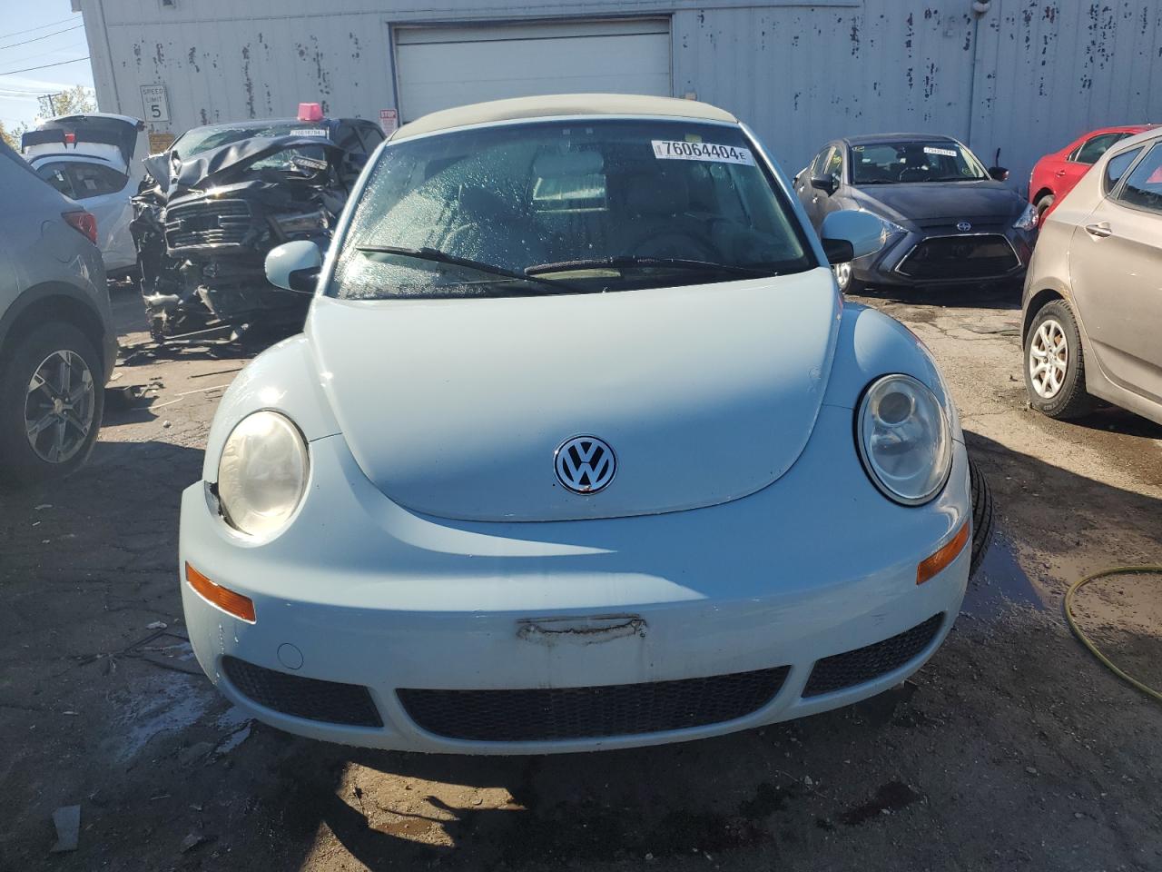 2006 Volkswagen New Beetle Convertible Option Package 1 VIN: 3VWRF31Y86M302389 Lot: 76064404