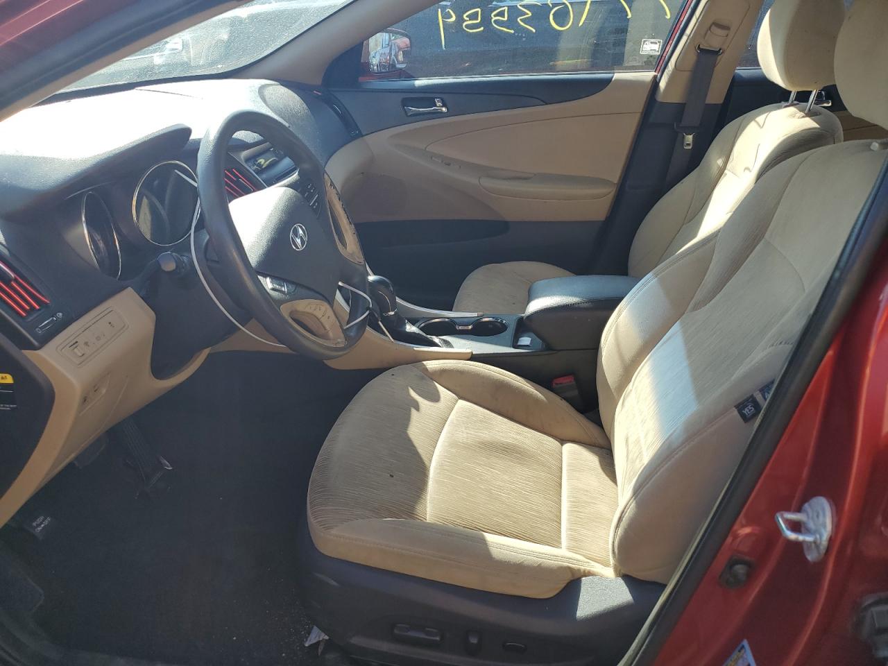 2012 Hyundai Sonata - Image 7