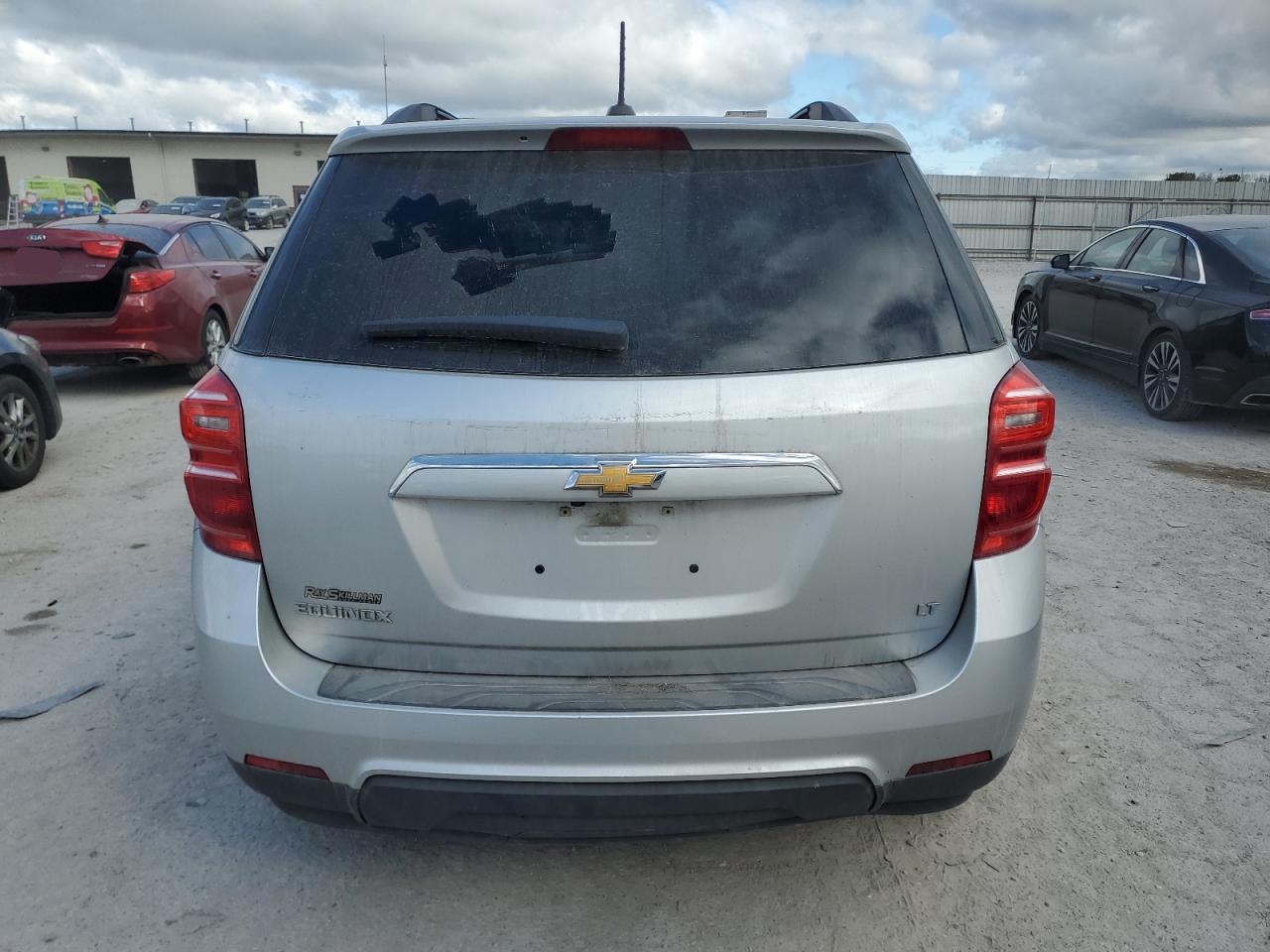 2017 Chevrolet Equinox - Image 6