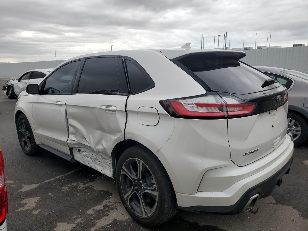 2019 Ford Edge - Image 2