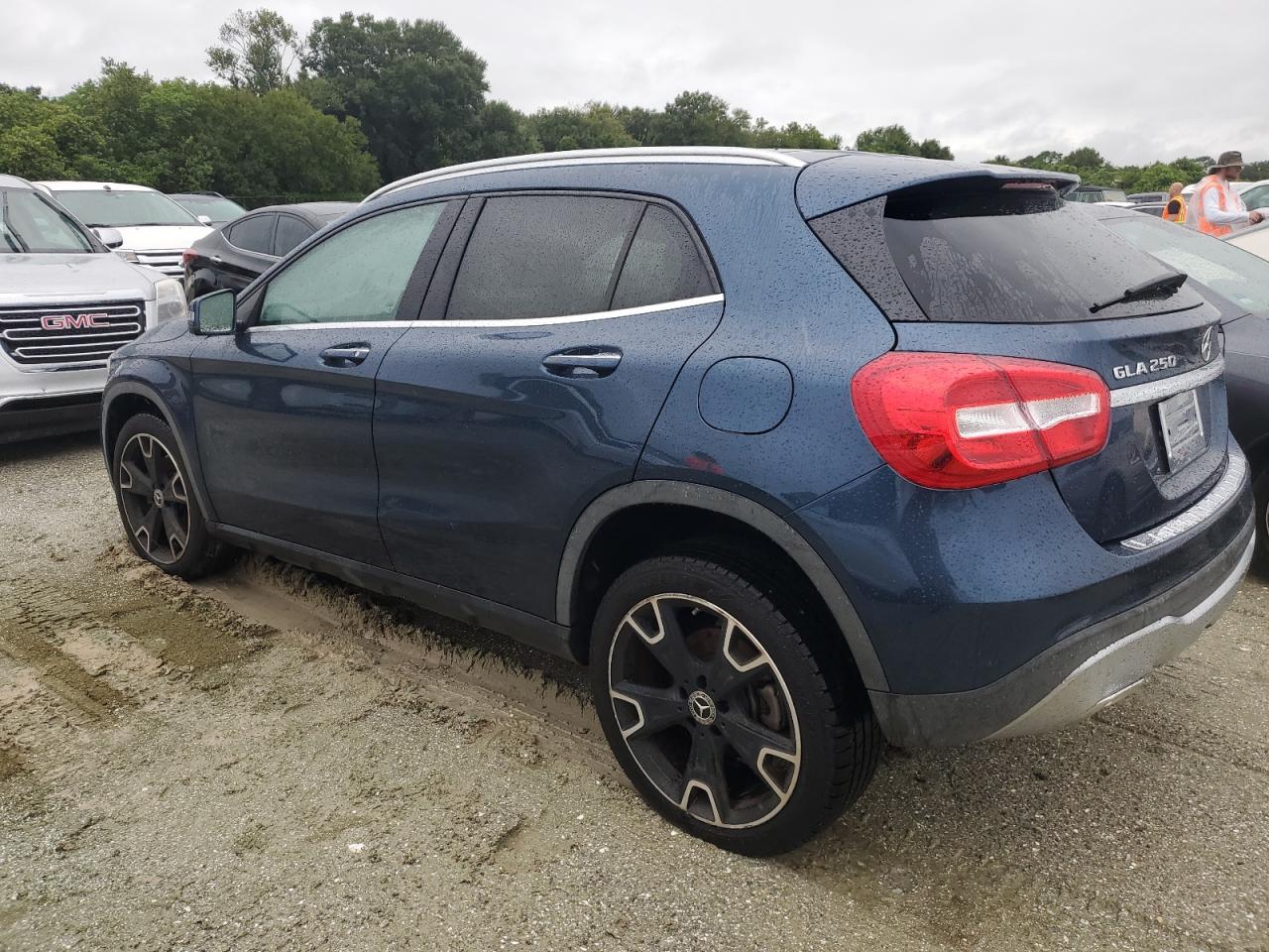 WDCTG4EB3KJ614798 2019 MERCEDES-BENZ GLA CLASS - Image 2