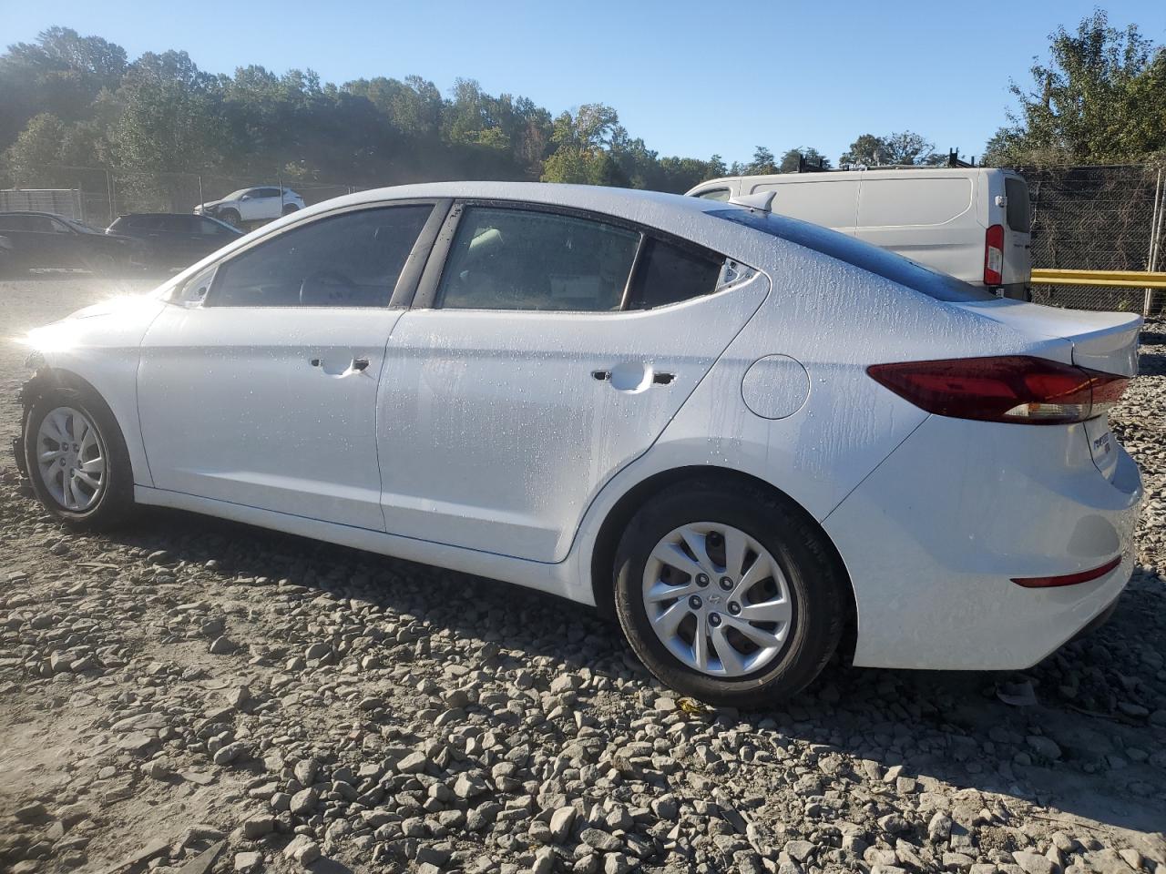 2018 Hyundai Elantra - Image 2