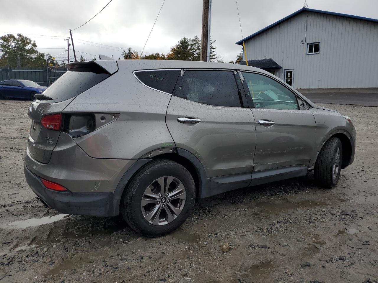 2015 Hyundai Santa Fe - Image 3