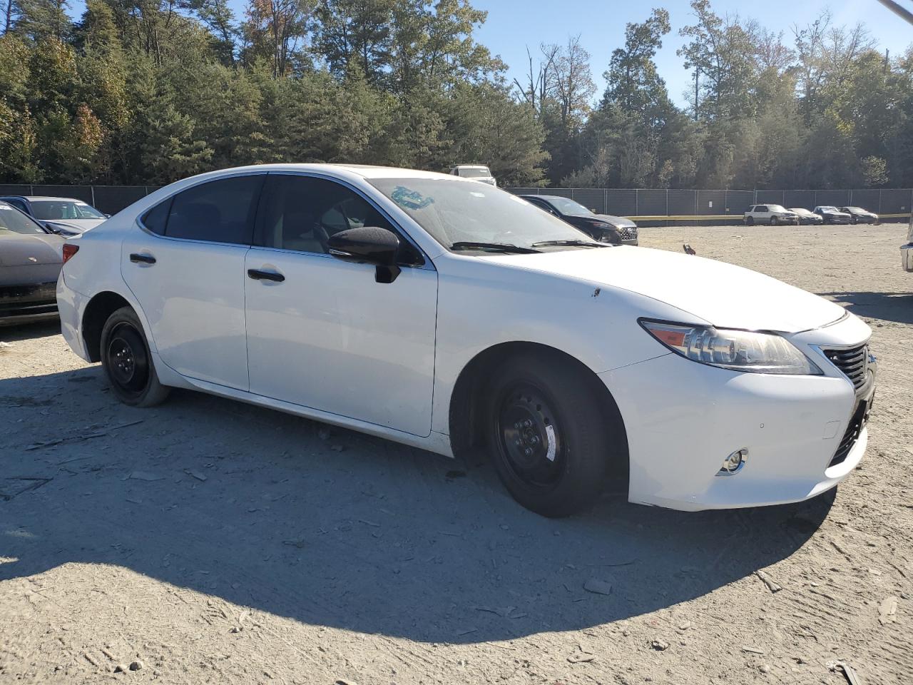2015 Lexus ES - Image 4