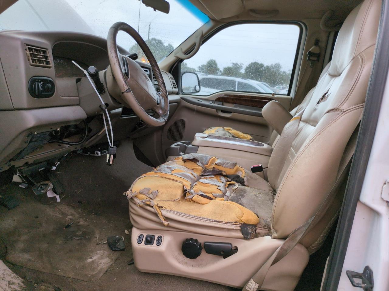 2000 Ford Excursion Limited VIN: 1FMNU43S7YEA01218 Lot: 73922084