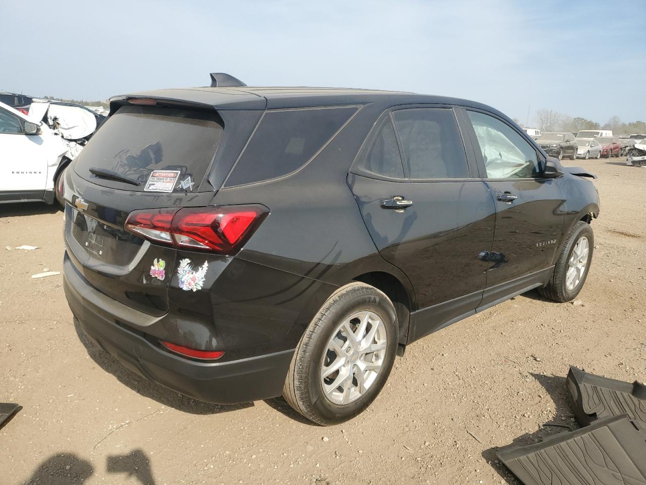2022 Chevrolet Equinox - Image 3