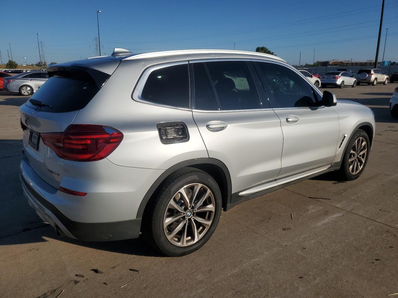 VIN 5UXTR9C57KLE14717 2019 BMW X3 no.3