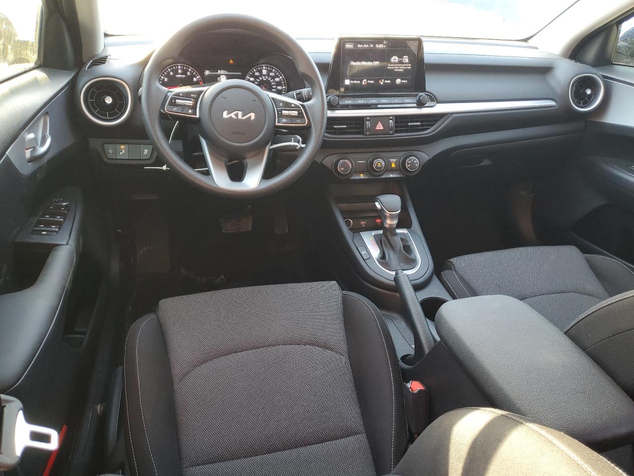 2024 Kia Forte - Image 8