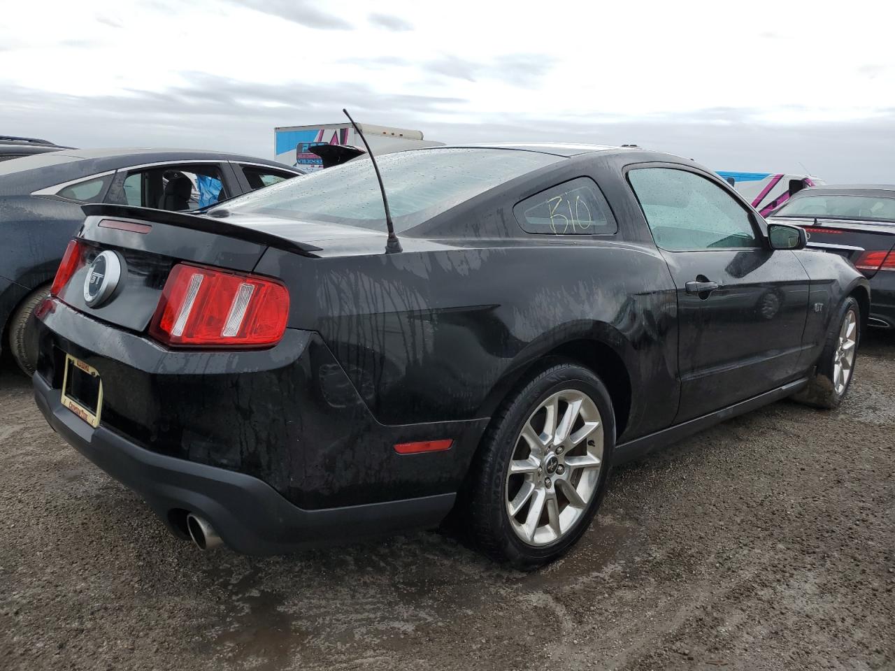 2010 Ford Mustang - Image 3
