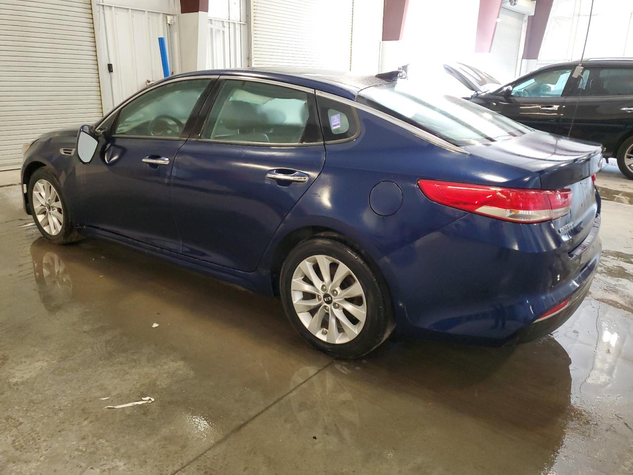 5XXGU4L38GG102025 2016 KIA OPTIMA - Image 2