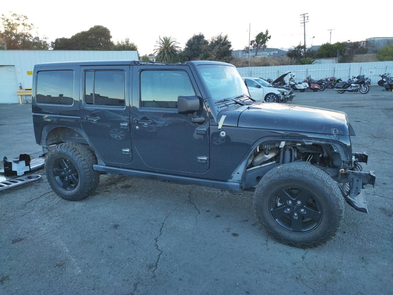 2017 Jeep Wrangler - Image 4