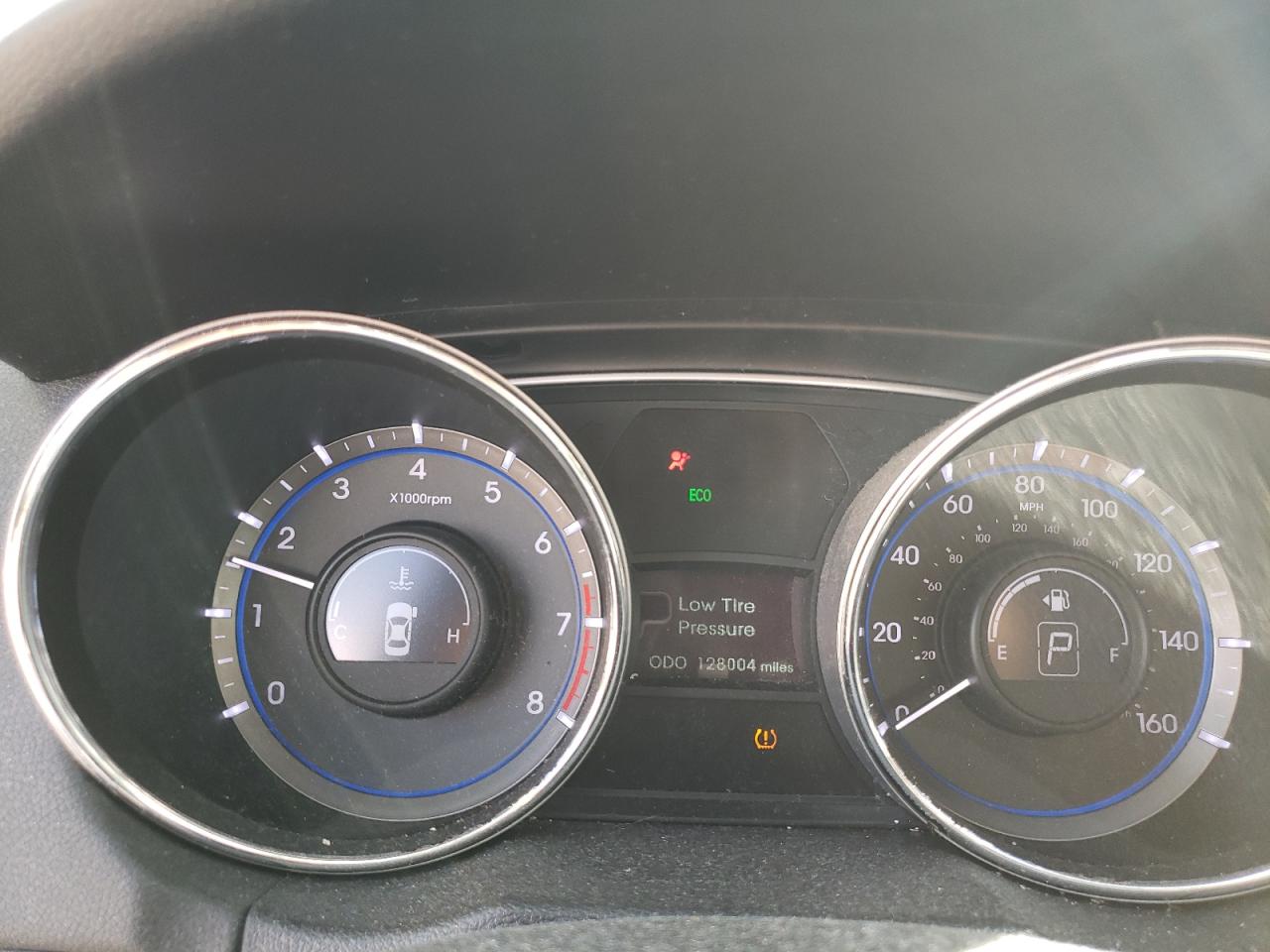 2014 Hyundai Sonata - Image 9