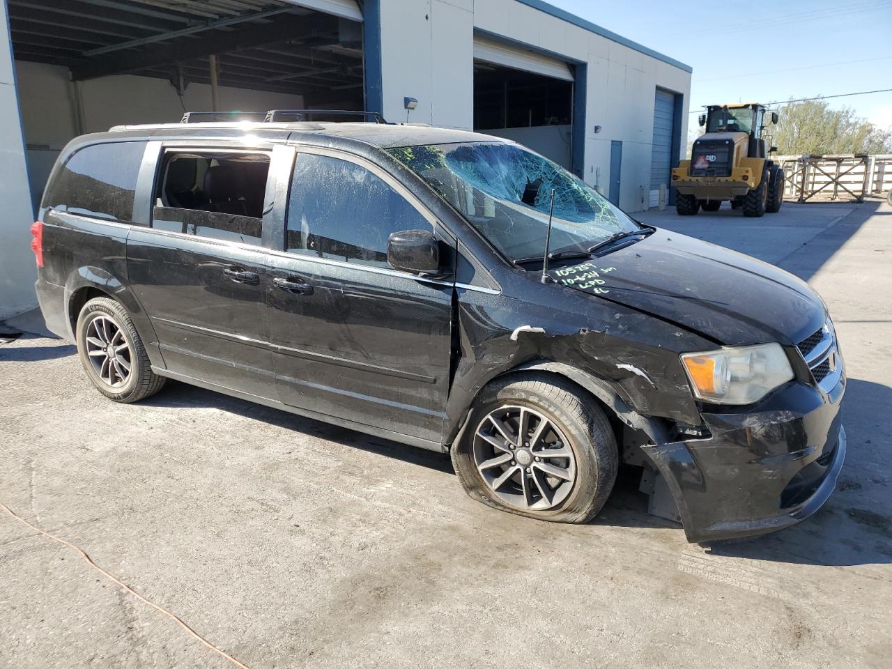 VIN 2C4RDGCGXHR847767 2017 DODGE CARAVAN no.4