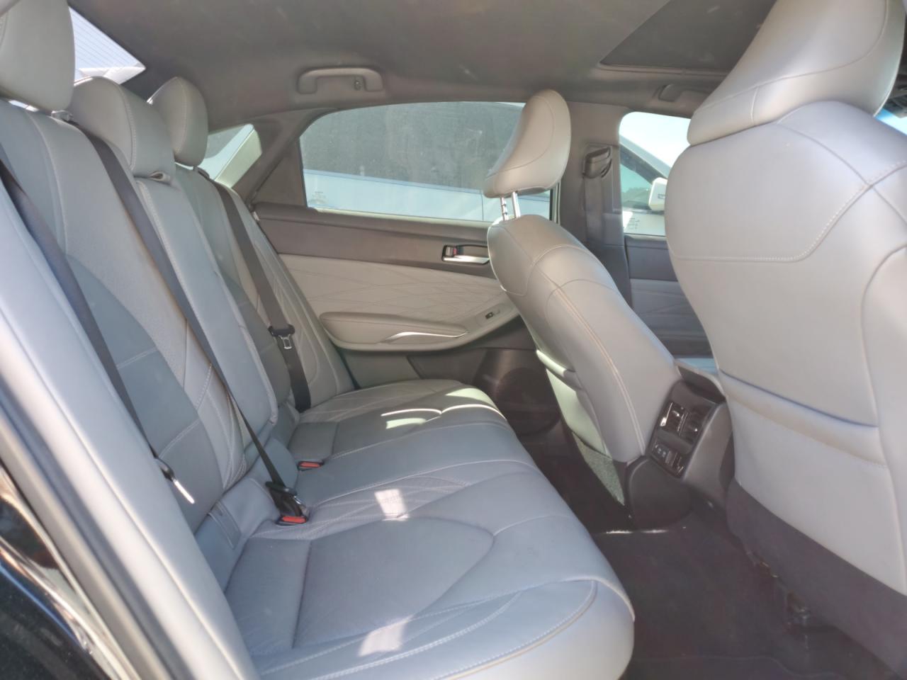 2020 Toyota Avalon - Image 10